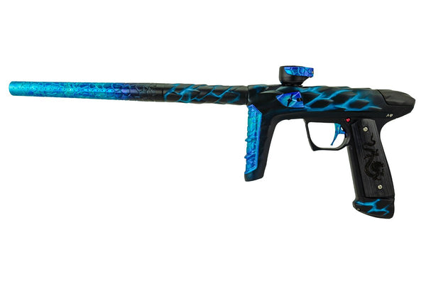 Adrenaline Luxe Idol - Mega Charizard โดย Caustic Customs - Adrenaline